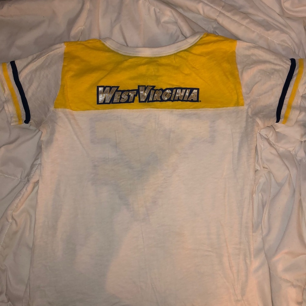SOLD-WV mountaineers tshirt size XL - Picture 2 of 4